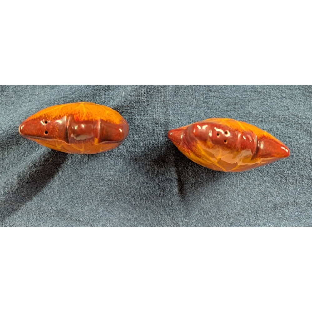 SET Maple Leaf Autumn Salt and Pepper Shakers CUTE 3" high Fall Decor - Picture 3 of 4